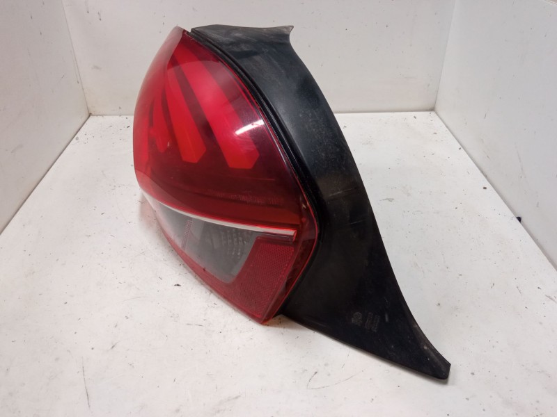 Recambio de piloto trasero izquierdo para peugeot 208 i (ca_, cc_) 1.2 puretech 82 referencia OEM IAM 9825601280  