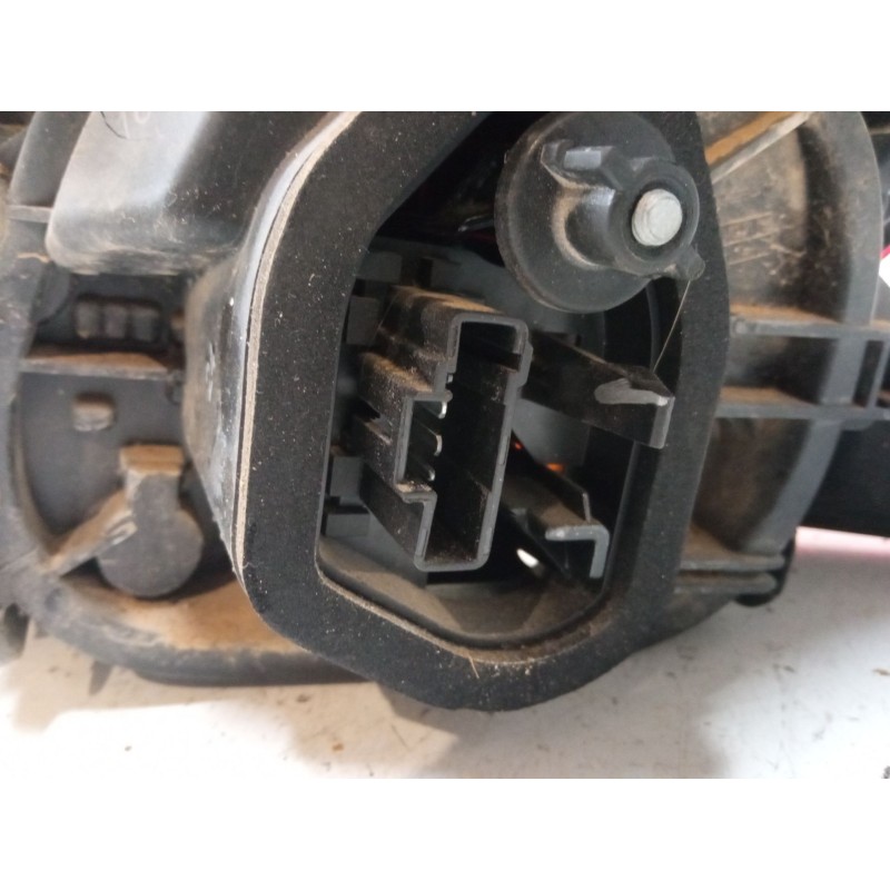 Recambio de piloto trasero izquierdo para peugeot 208 i (ca_, cc_) 1.2 puretech 82 referencia OEM IAM 9825601280  