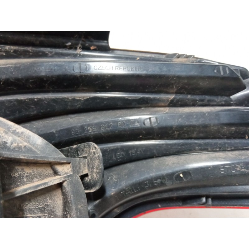 Recambio de piloto trasero izquierdo para peugeot 208 i (ca_, cc_) 1.2 puretech 82 referencia OEM IAM 9825601280  