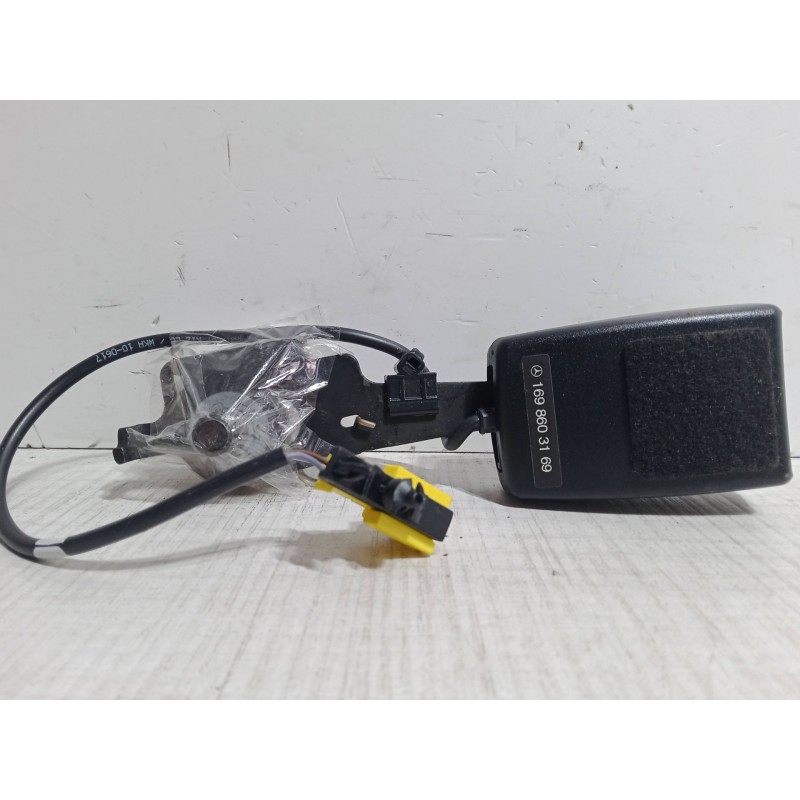 Recambio de anclaje cinturon trasero izquierdo para mercedes-benz clase b sports tourer (w245) b 160 (245.231) referencia OEM IA