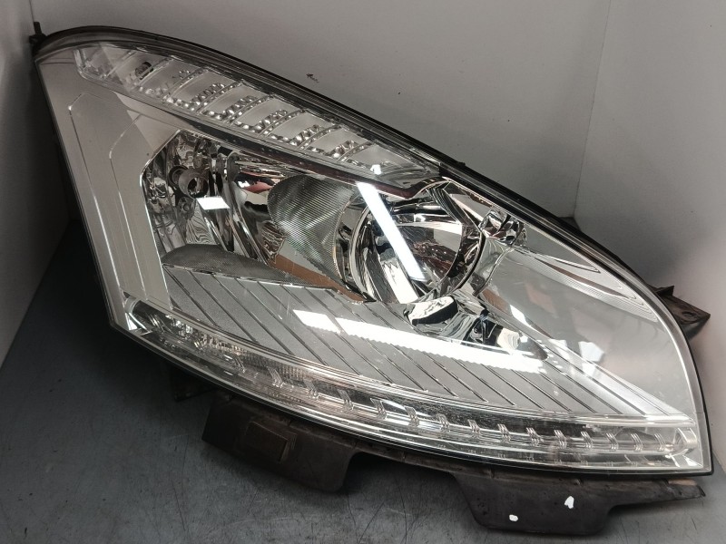 Recambio de faro derecho para citroën c4 grand picasso i (ua_) 1.6 vti 120 referencia OEM IAM   