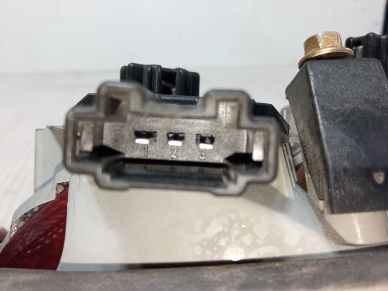 Recambio de piloto trasero porton izquierdo para mercedes-benz clase e (w210) e 230 (210.037) referencia OEM IAM A2108200964  