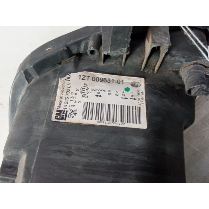 Recambio de faro izquierdo para opel insignia a sedán (g09) 2.0 cdti (69) referencia OEM IAM 13226792LH 1ZT00963101 