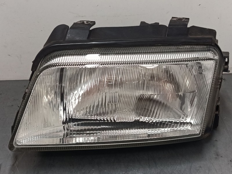 Recambio de faro izquierdo para audi a4 b5 (8d2) 1.8 t referencia OEM IAM 8D0941003A  