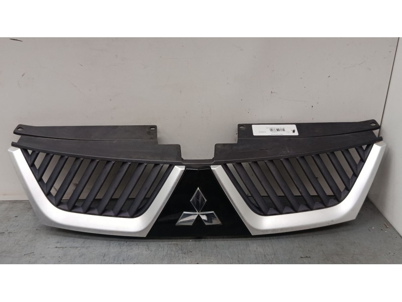 Recambio de rejillas capo para mitsubishi outlander ii (cw_w) 2.0 di-d (cw8w) referencia OEM IAM 7450A037ZZ  