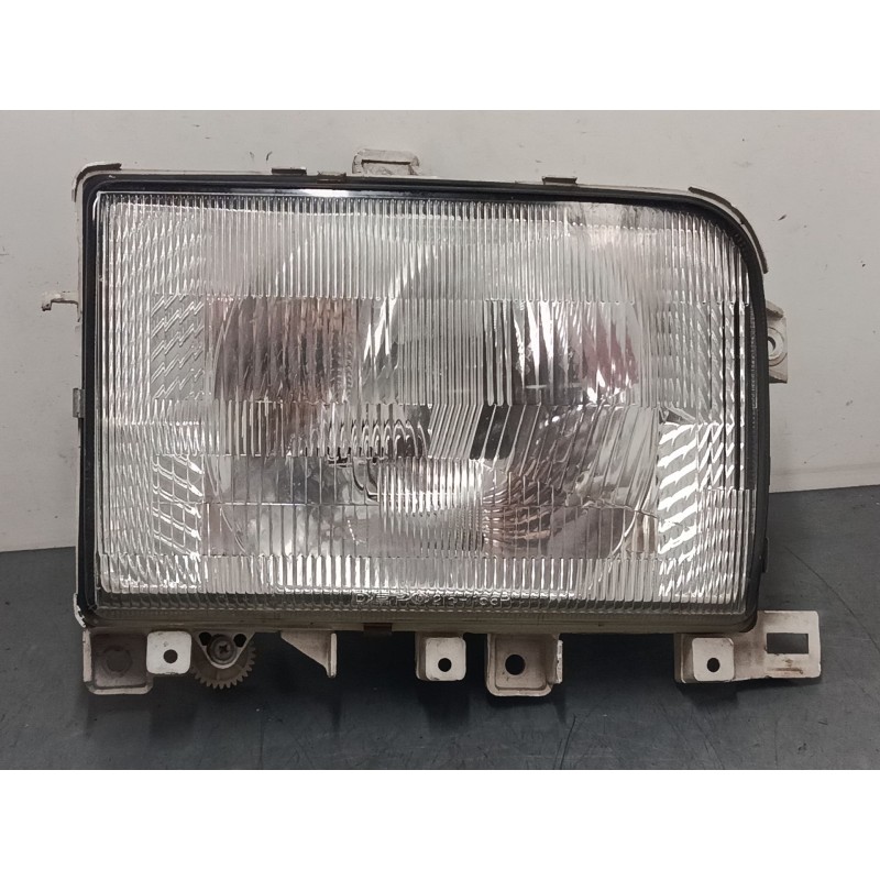 Recambio de faro derecho para nissan cabstar e (tl_, vl_) 105.35, 110.35, 110.45 (tl0) referencia OEM IAM 082151156  