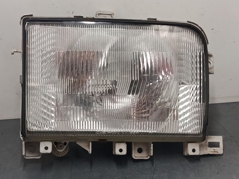 Recambio de faro derecho para nissan cabstar e (tl_, vl_) 105.35, 110.35, 110.45 (tl0) referencia OEM IAM 082151156  
