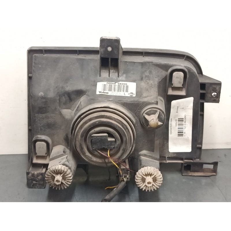 Recambio de faro izquierdo para nissan cabstar e (tl_, vl_) 105.35, 110.35, 110.45 (tl0) referencia OEM IAM 260609X205  