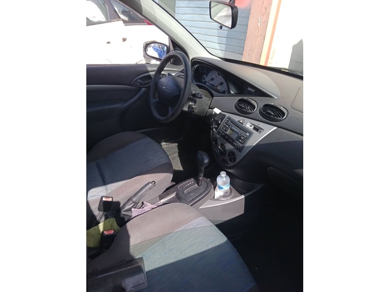 ford focus i turnier (dnw) del año 2001