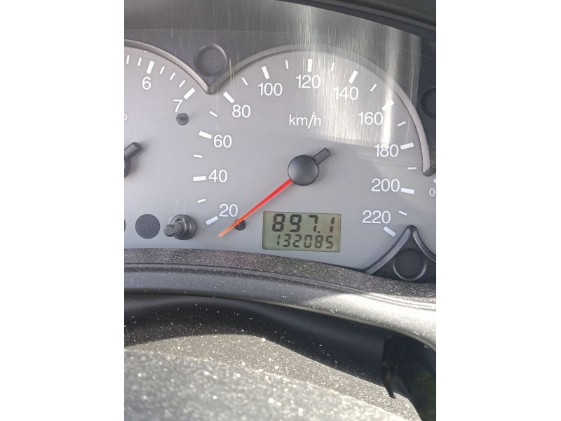 ford focus i turnier (dnw) del año 2001