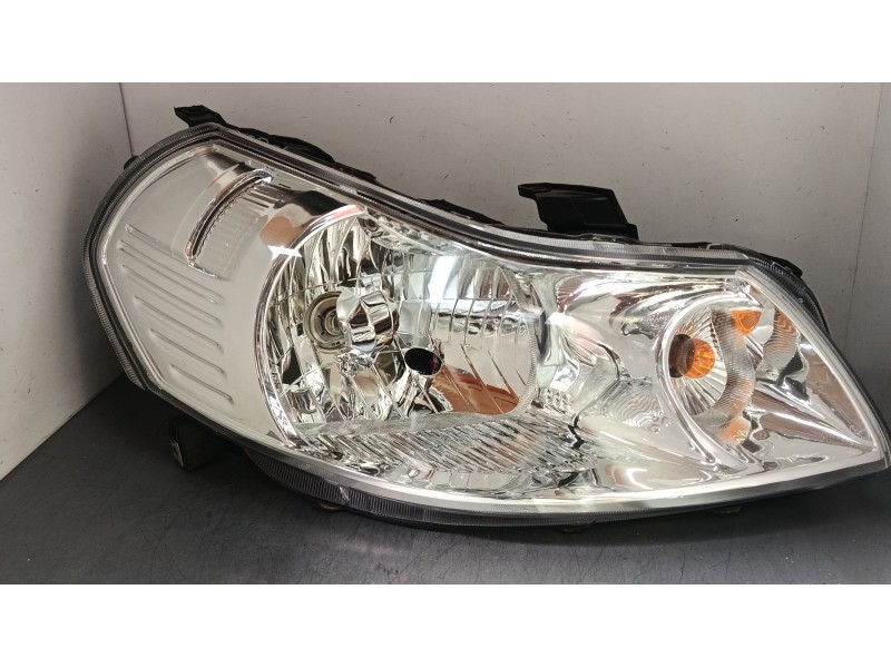 Recambio de faro derecho para suzuki sx4 (ey, gy) 1.9 ddis (rw 419d) referencia OEM IAM 086611152R  