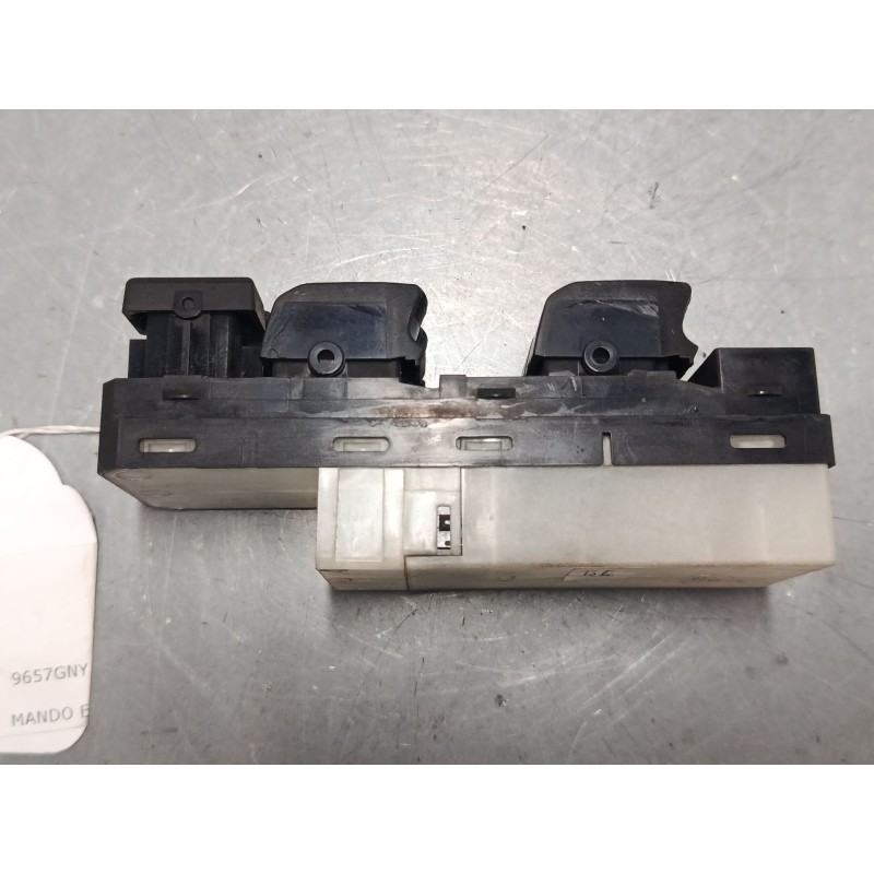 Recambio de mando elevalunas delantero izquierdo para suzuki sx4 (ey, gy) 1.9 ddis (rw 419d) referencia OEM IAM   