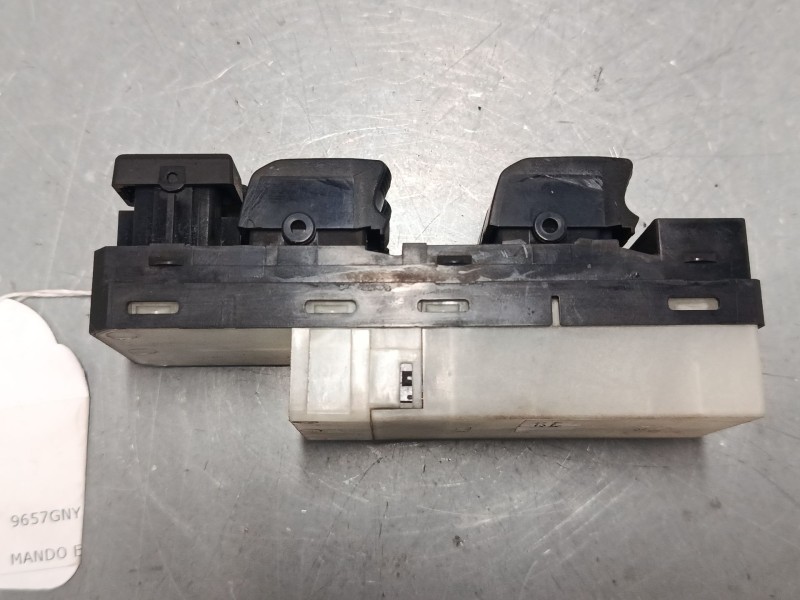 Recambio de mando elevalunas delantero izquierdo para suzuki sx4 (ey, gy) 1.9 ddis (rw 419d) referencia OEM IAM   