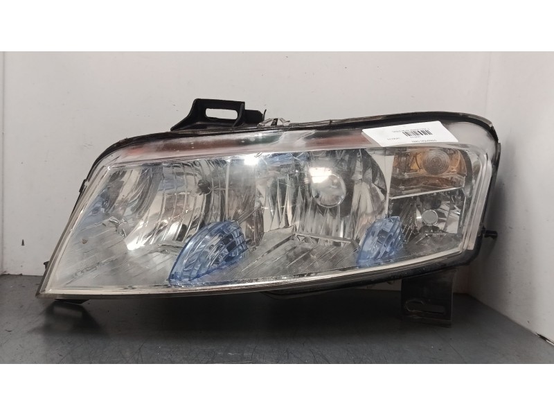 Recambio de faro izquierdo para fiat stilo multi wagon (192_) 1.9 d multijet referencia OEM IAM 6611134L  