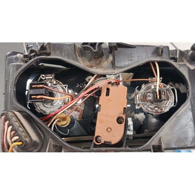 Recambio de faro izquierdo para iveco daily iii furgoneta 35 s 11 v,35 c 11 v referencia OEM IAM 500307755  