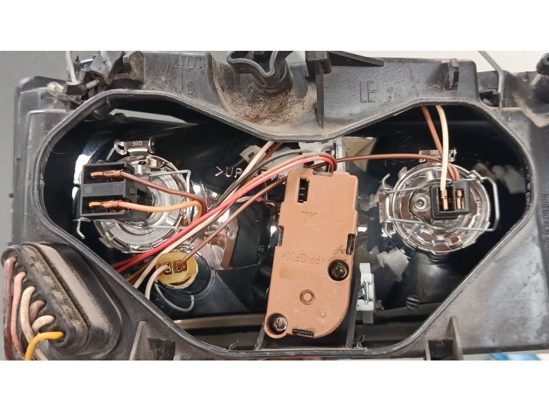Recambio de faro izquierdo para iveco daily iii furgoneta 35 s 11 v,35 c 11 v referencia OEM IAM 500307755  
