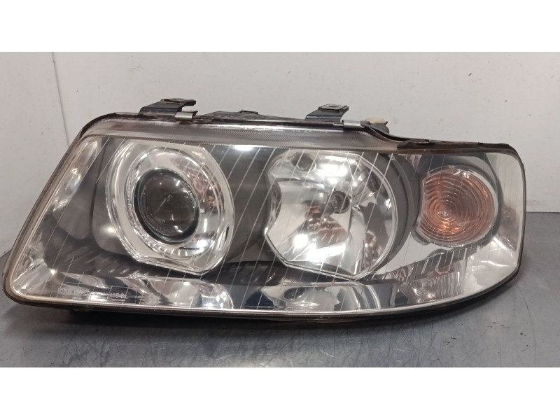 Recambio de faro izquierdo para audi a3 (8l1) 1.9 tdi referencia OEM IAM 084411160L  