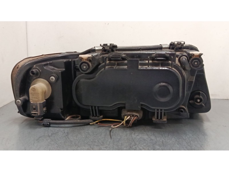 Recambio de faro izquierdo para audi a3 (8l1) 1.9 tdi referencia OEM IAM 084411160L  