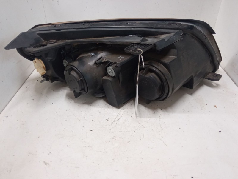 Recambio de faro izquierdo para chevrolet captiva (c100, c140) 2.4 referencia OEM IAM   