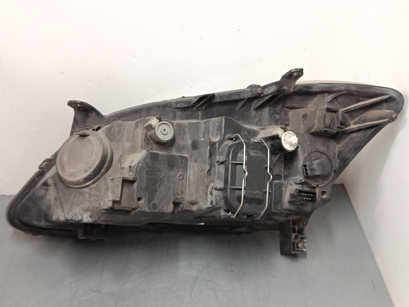 Recambio de faro derecho para toyota corolla (_e12_) 1.4 vvt-i (zze120_) referencia OEM IAM   