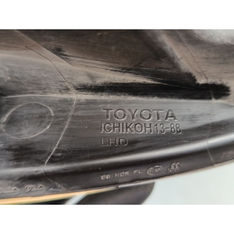 Recambio de faro derecho para toyota corolla (_e12_) 1.4 vvt-i (zze120_) referencia OEM IAM   