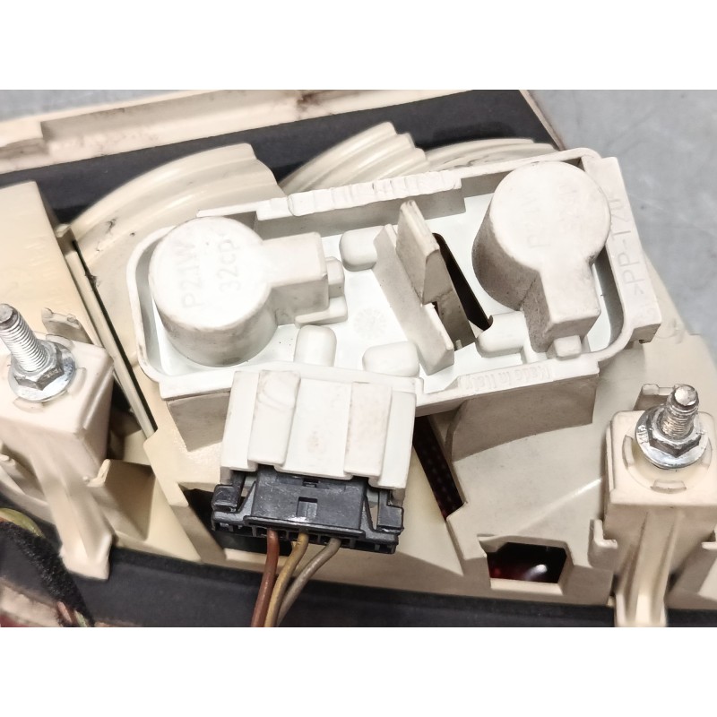Recambio de piloto trasero porton izquierdo para mercedes-benz clase b sports tourer (w245) b 180 cdi (245.207) referencia OEM I