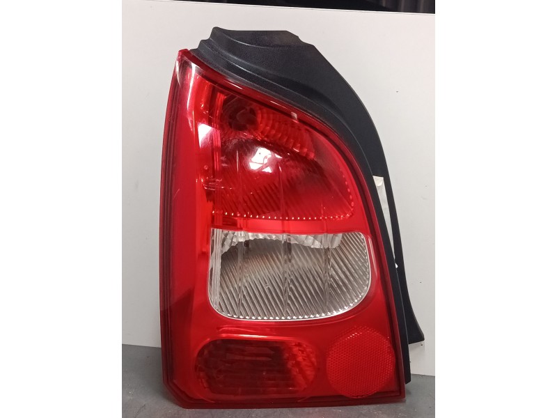 Recambio de piloto trasero izquierdo para renault twingo ii (cn0_) 1.2 16v (cn04, cn0a, cn0b) referencia OEM IAM 8200387888  