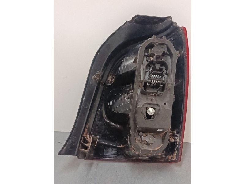 Recambio de piloto trasero izquierdo para renault twingo ii (cn0_) 1.2 16v (cn04, cn0a, cn0b) referencia OEM IAM 8200387888  