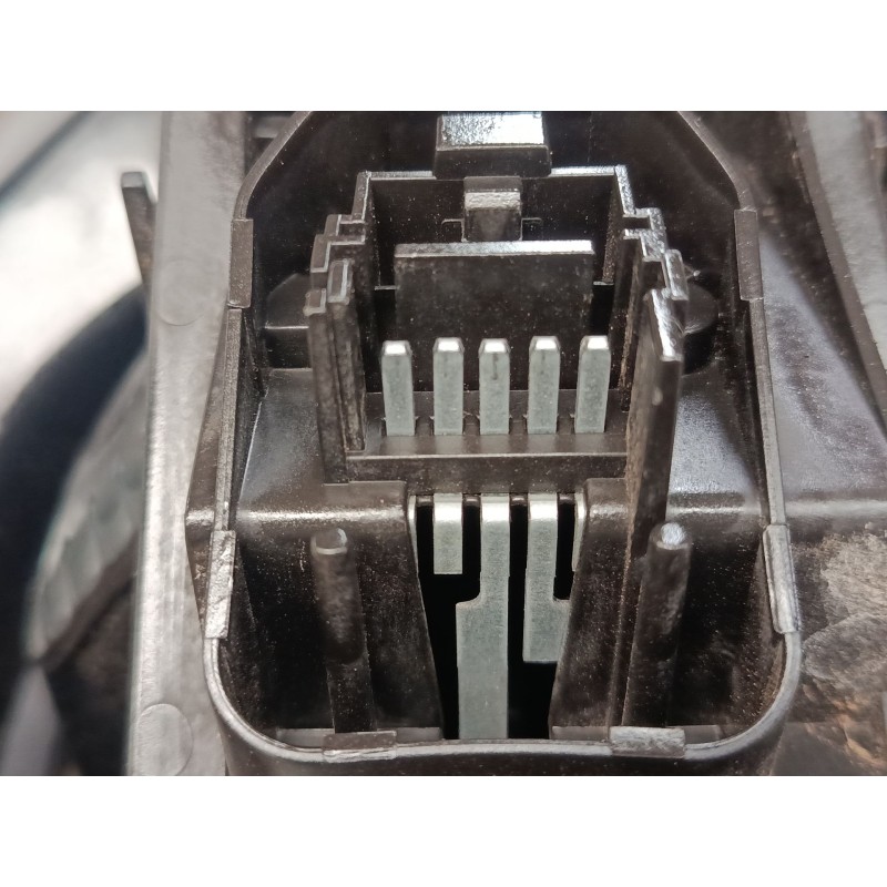 Recambio de piloto trasero izquierdo para renault twingo ii (cn0_) 1.2 16v (cn04, cn0a, cn0b) referencia OEM IAM 8200387888  