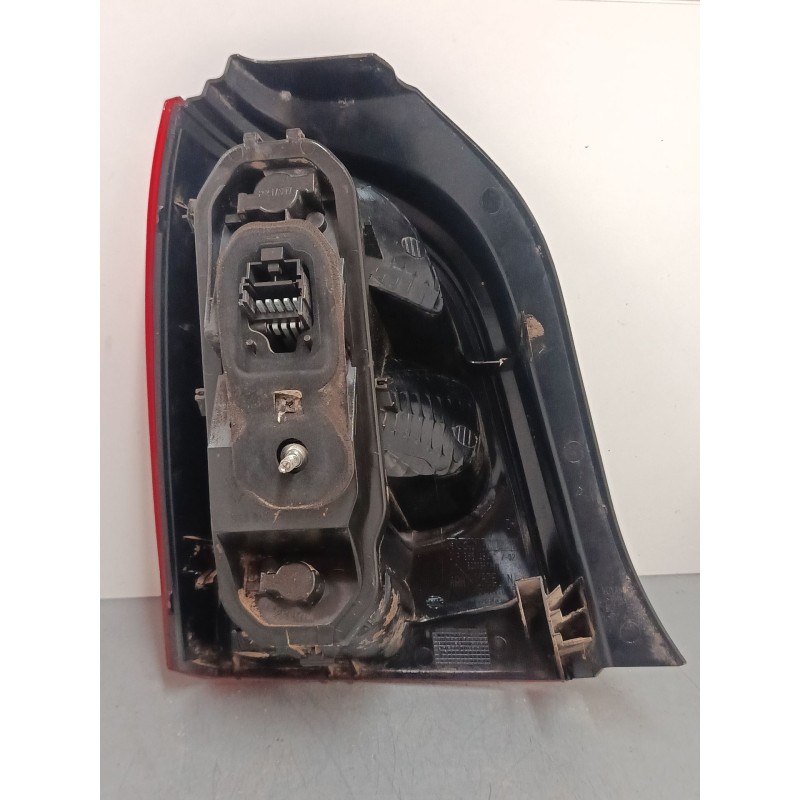 Recambio de piloto trasero derecho para renault twingo ii (cn0_) 1.2 16v (cn04, cn0a, cn0b) referencia OEM IAM 8200387889  