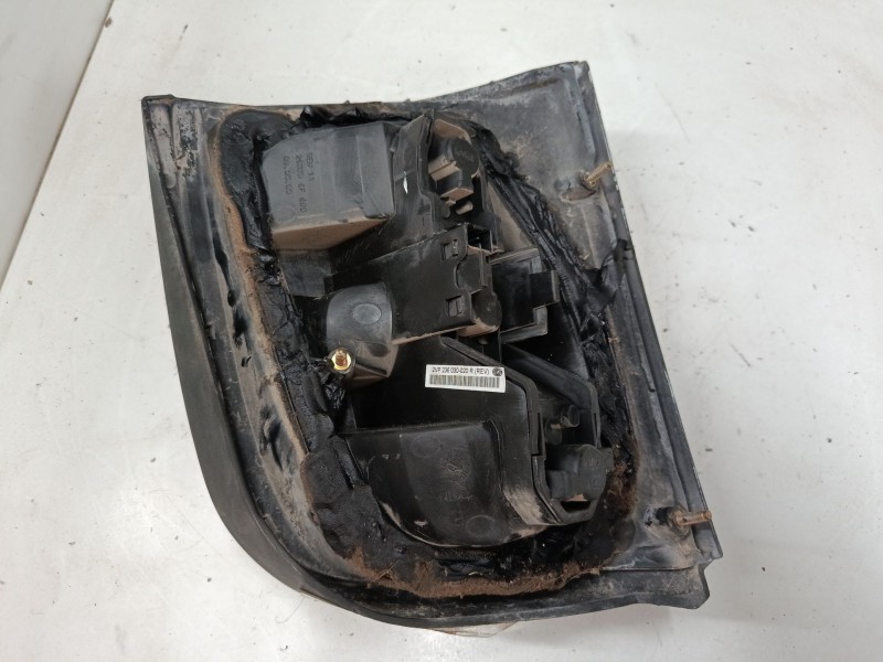 Recambio de piloto trasero derecho para nissan micra ii (k11) 1.0 i 16v referencia OEM IAM 2VP236030020R  