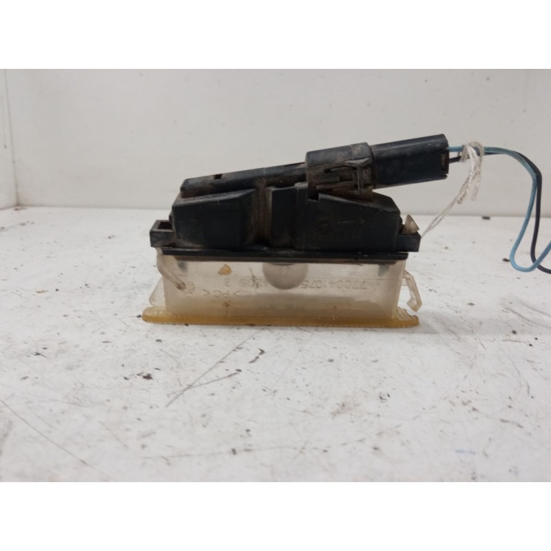 Recambio de piloto matricula para renault clio ii (bb_, cb_) 1.2 (bb0a, bb0f, bb10, bb1k, bb28, bb2d, bb2h, cb0a,... referencia 