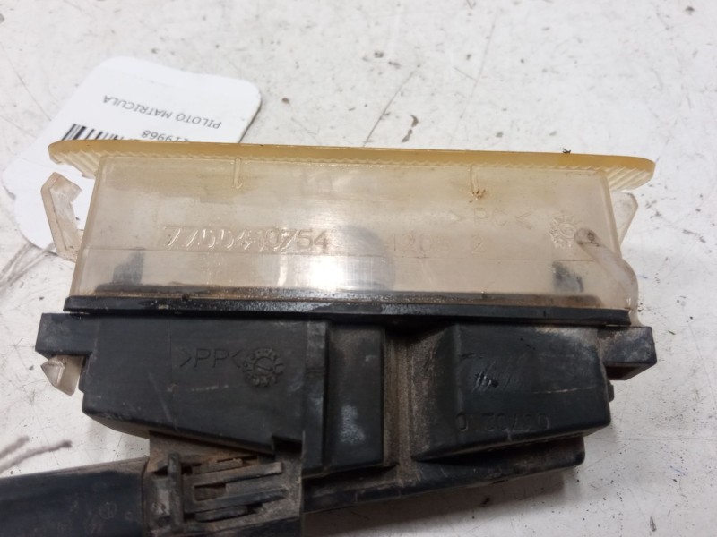 Recambio de piloto matricula para renault clio ii (bb_, cb_) 1.2 (bb0a, bb0f, bb10, bb1k, bb28, bb2d, bb2h, cb0a,... referencia 