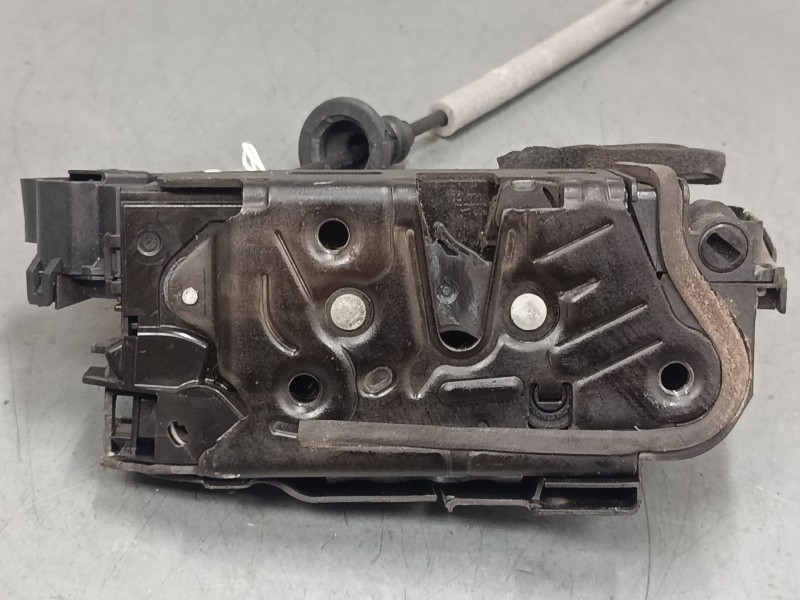 Recambio de cerradura puerta delantera derecha para skoda fabia iii (nj3) 1.0 referencia OEM IAM 5TB837016C  