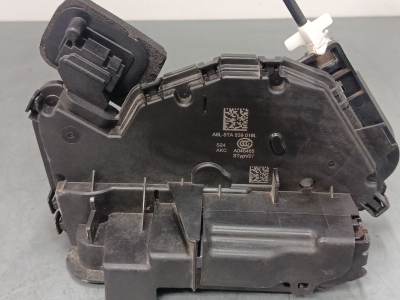 Recambio de cerradura puerta trasera derecha para skoda fabia iii (nj3) 1.0 referencia OEM IAM 5TA839016L  