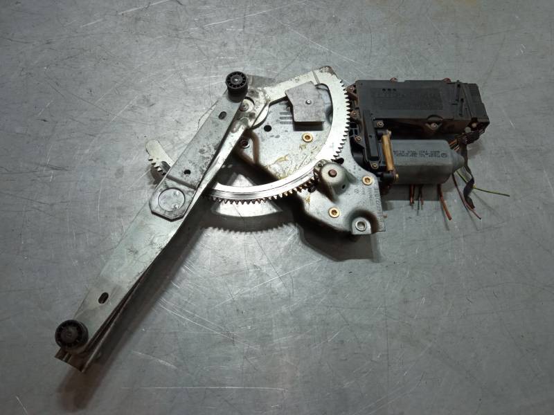 ELEVALUNAS ELECTRICO TRASERO DERECHO 