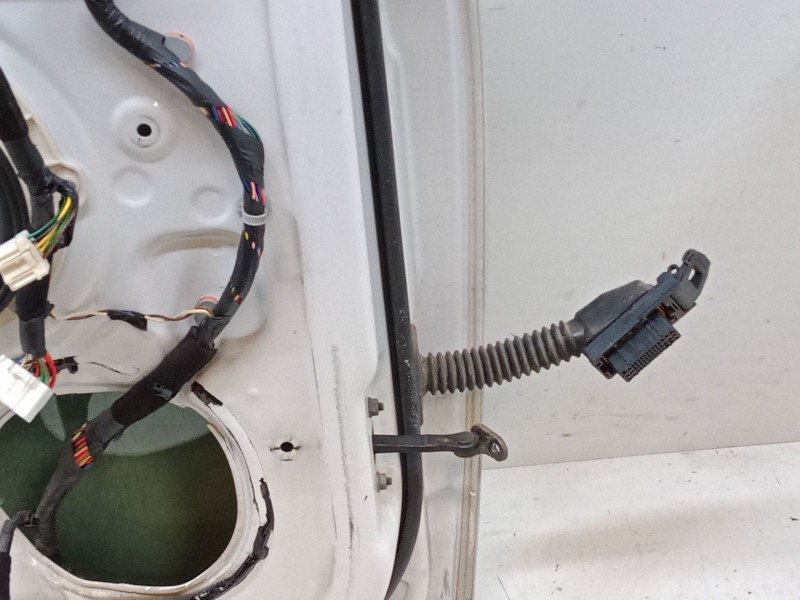 Recambio de puerta delantera izquierda para hyundai ix35 (lm, el, elh) 1.7 crdi referencia OEM IAM   