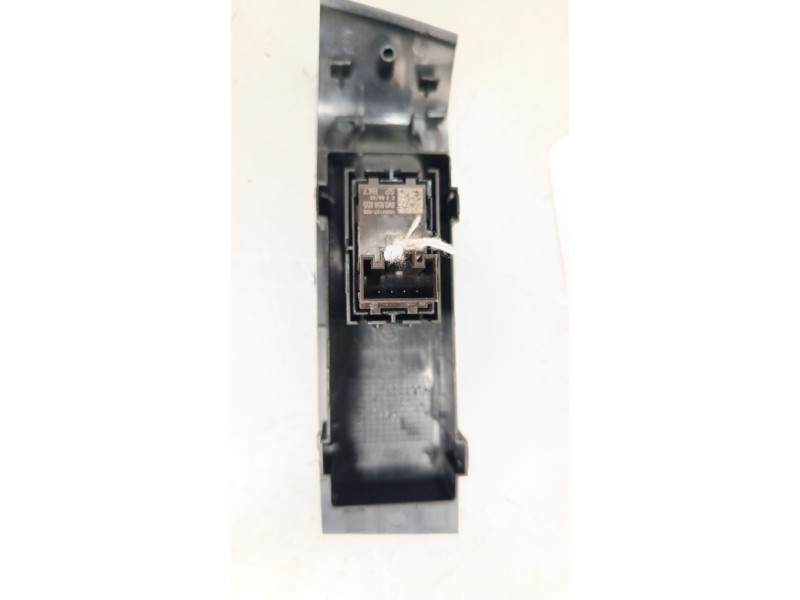 Recambio de mando elevalunas trasero derecho para skoda fabia iii (nj3) 1.0 referencia OEM IAM 6V0867172  