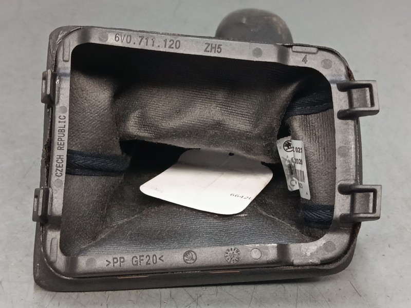 Recambio de pomo palanca cambio para skoda fabia iii (nj3) 1.0 referencia OEM IAM 6V0711113CN  
