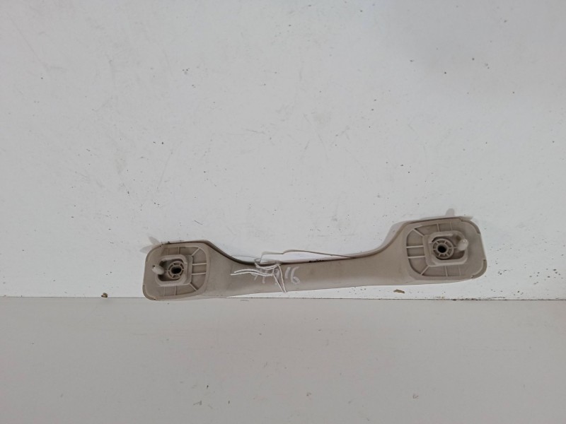 Recambio de asidero del derecho para dacia sandero 1.2 16v referencia OEM IAM   