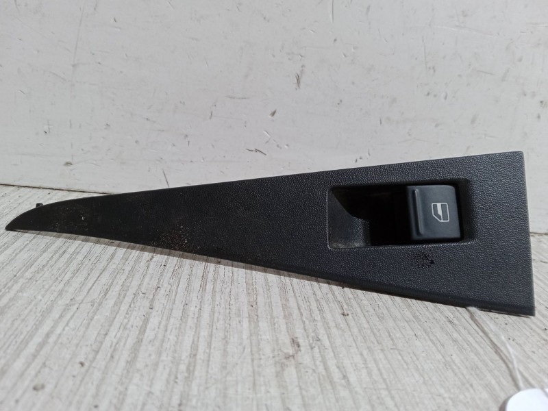 Recambio de mando elevalunas trasero izquierdo para seat leon (1p1) 1.9 tdi referencia OEM IAM   