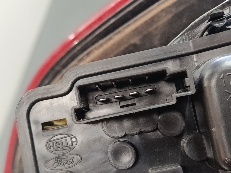 Recambio de piloto trasero porton izquierdo para ford s-max (wa6) 2.0 tdci referencia OEM IAM AM2113A603AF  