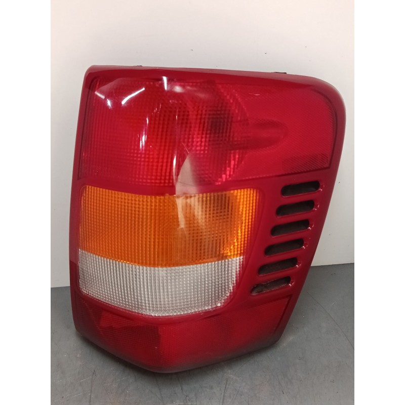 Recambio de piloto trasero derecho para jeep grand cherokee ii (wj, wg) 3.1 td 4x4 referencia OEM IAM 083331925RB  