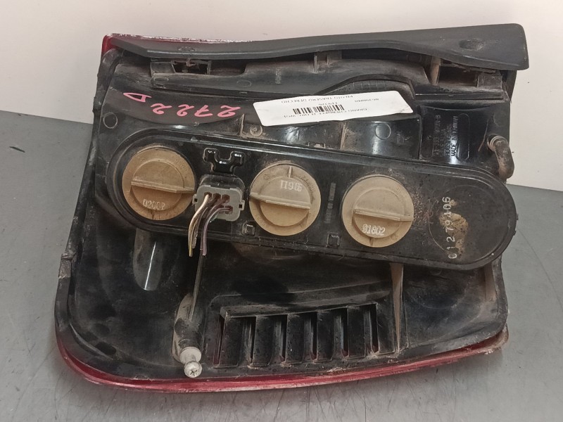 Recambio de piloto trasero derecho para jeep grand cherokee ii (wj, wg) 3.1 td 4x4 referencia OEM IAM 083331925RB  