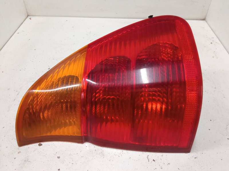 Recambio de piloto trasero derecho para bmw x5 (e53) 3.0 d referencia OEM IAM 716447201  