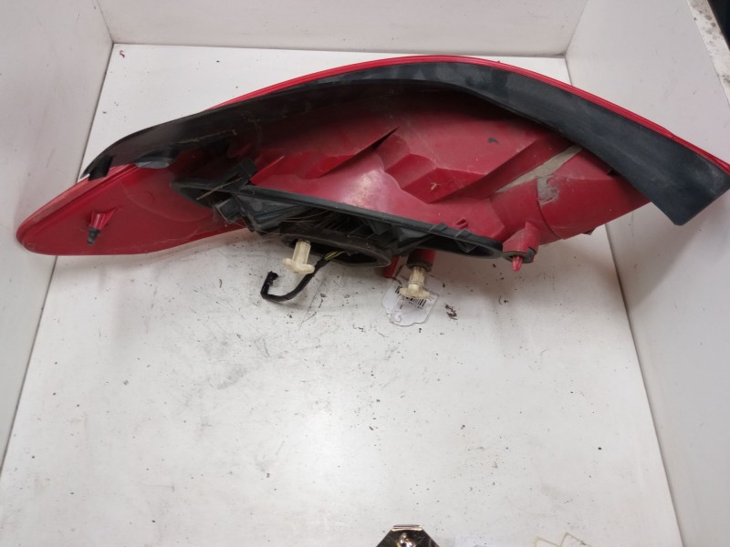 Recambio de piloto trasero derecho para peugeot 308 i (4a_, 4c_) 1.6 hdi referencia OEM IAM 9680425680  
