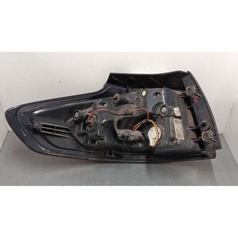Recambio de piloto trasero derecho para opel zafira tourer c (p12) 1.4 (75) referencia OEM IAM 39033315 428448700 