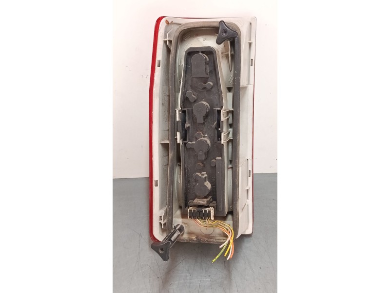 Recambio de piloto trasero derecho para fiat scudo furgoneta (220_) 1.9 d referencia OEM IAM 086611920R  