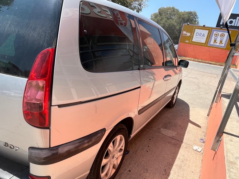 peugeot 807 (eb_) del año 2004