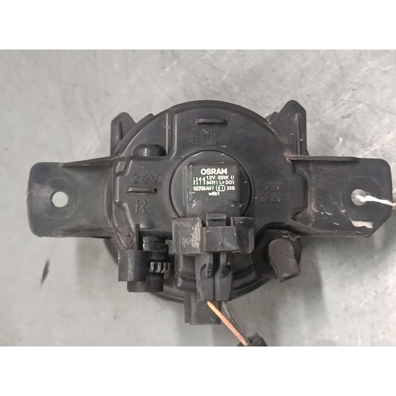 Recambio de faro antiniebla derecho para renault clio iii (br0/1, cr0/1) 1.2 16v (br0p, cr0p) referencia OEM IAM   